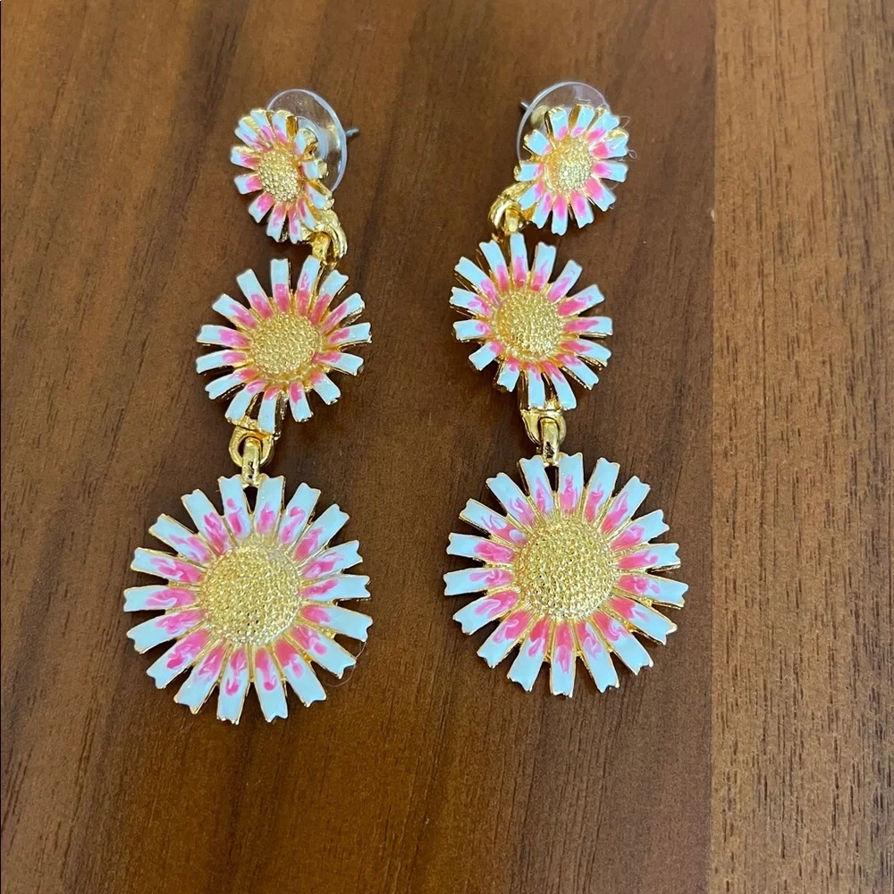 Like new ! Kenneth Jay Lane Delicate Pink Daisy Drop Earrings white pink gold - Picture 4 of 8
